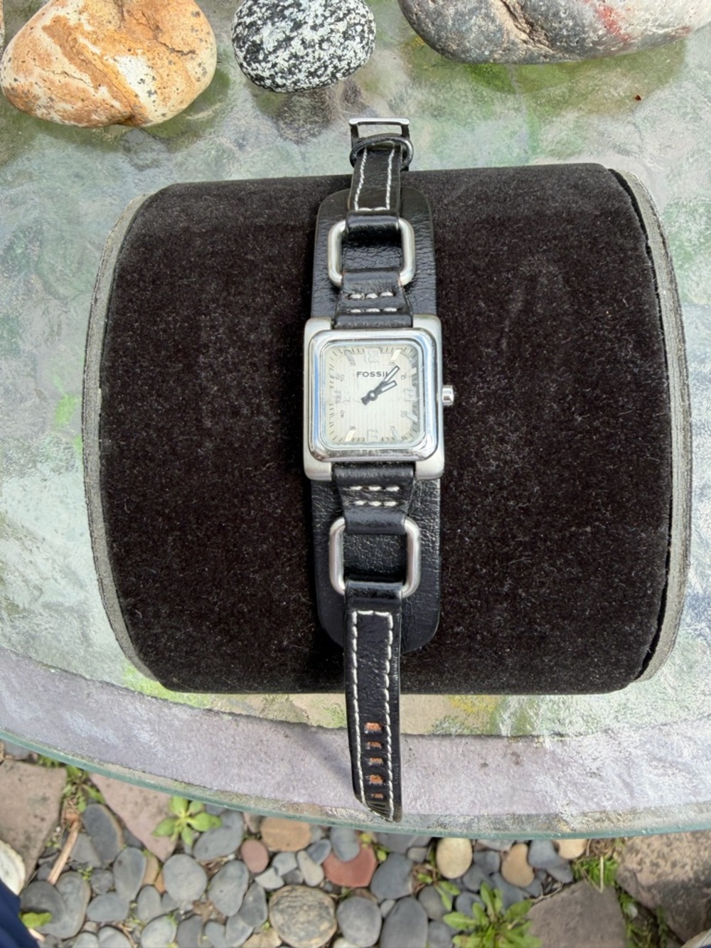 Vintage Womens Fossil Silver Finish Black Leather Strap Watch WORKS!
